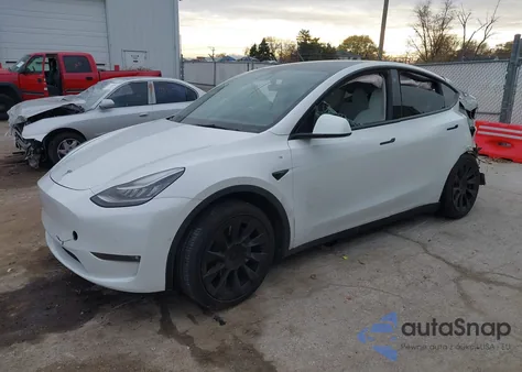 2021 Tesla Model Y Long Range Dual Motor All-Wheel Drive z USA, uszkodzony, nr VIN 5YJYGDEE0MF244216